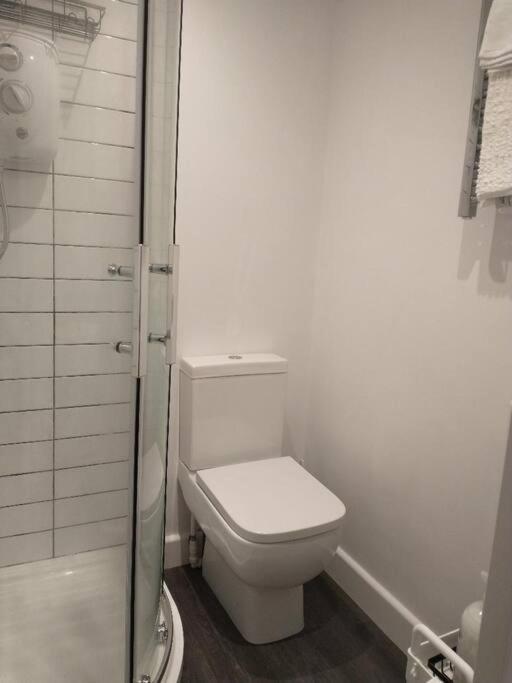 Cosy Garden Studio Room Minimum Two Night Booking Brighton ภายนอก รูปภาพ